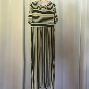Plus Size! Long striped dress.